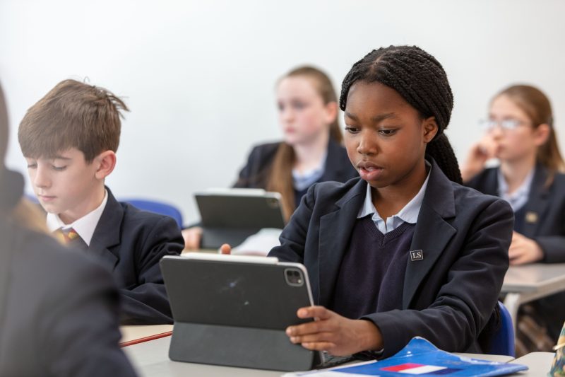 New Advanced AI, Cyber Security and App Design curriculum pathway available to Removes pupils from September 2023